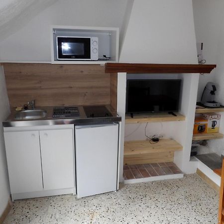 Studio Chez Steph Eyguières エクステリア 写真